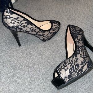 Guess black floral heels